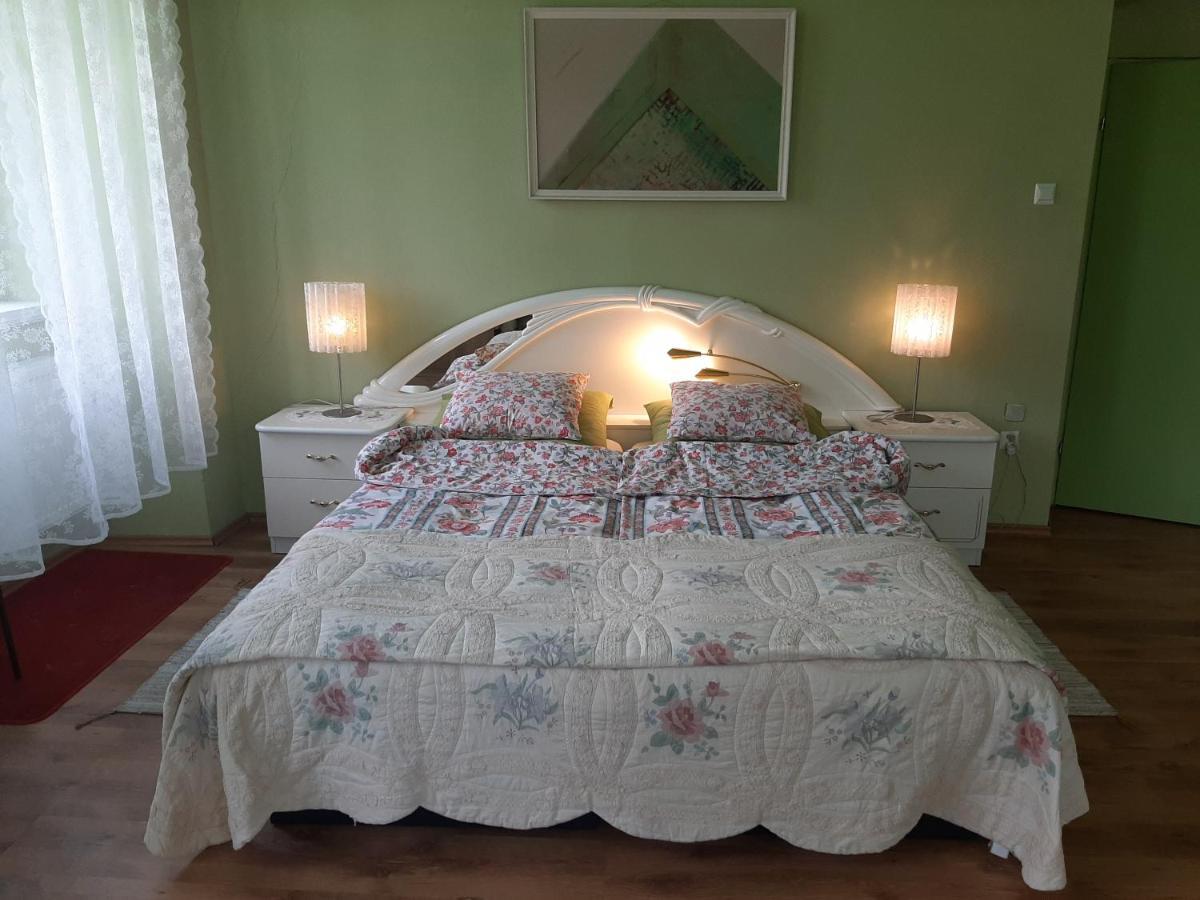 Palac Jastrowiec Ngoại thất bức ảnh